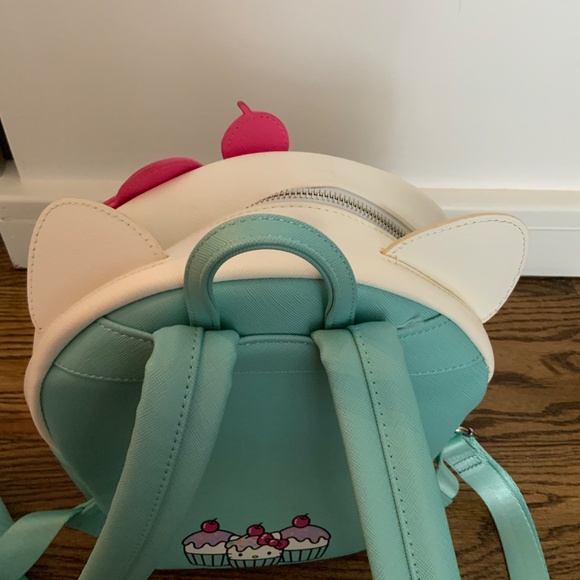 Hello Kitty Loungefly - Picture 4 of 6